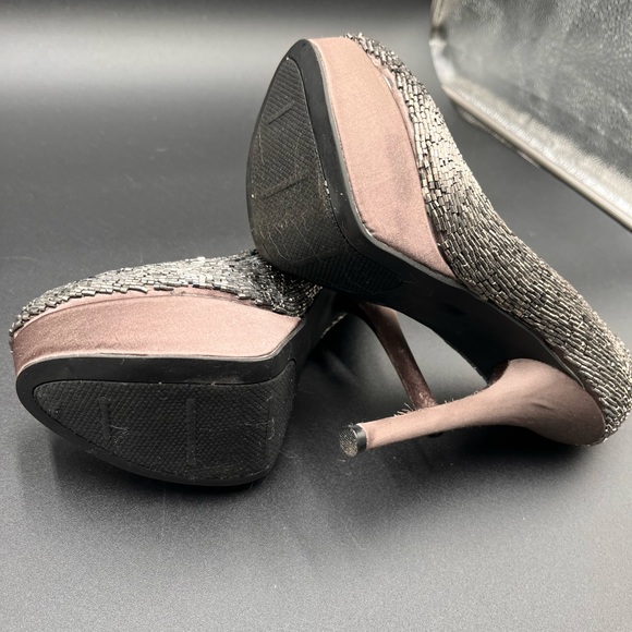 ZIGI NY grey satin lower platform with beaded upper closed round toe heels - Picture 7 of 8